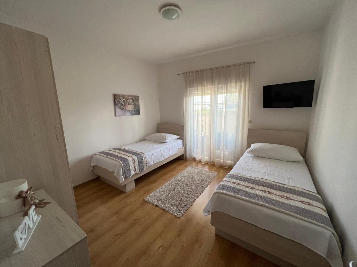 Apartman Burcul Sukosan Ngoại thất bức ảnh