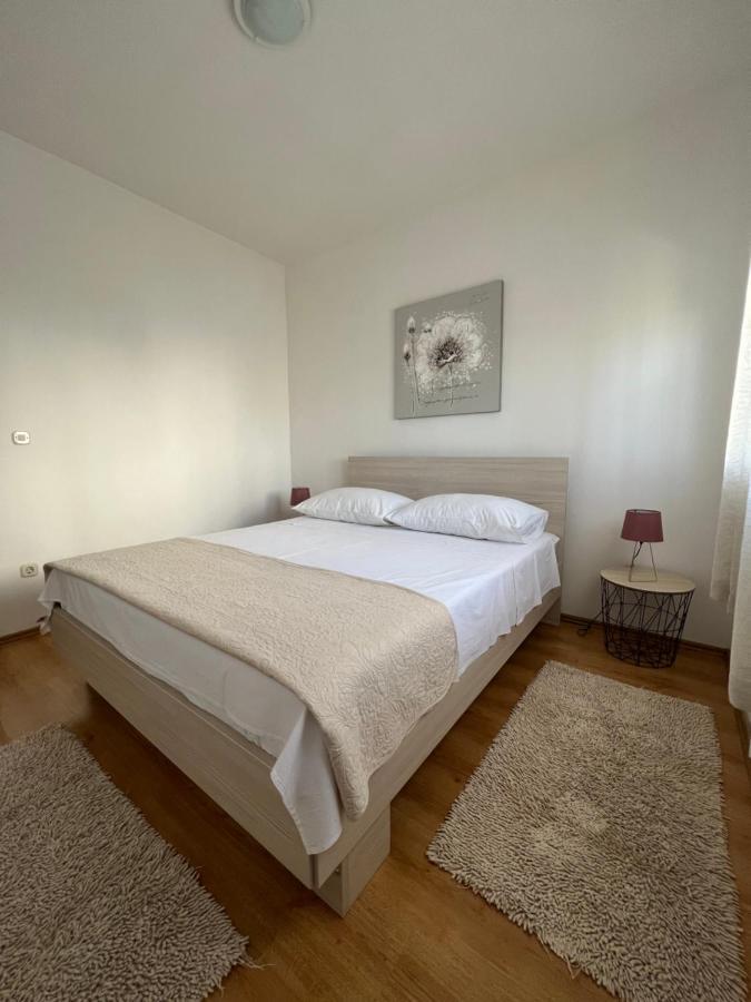Apartman Burcul Sukosan Ngoại thất bức ảnh